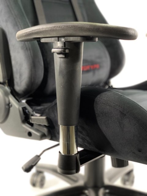 Fotel obrotowy gamingowy DESMO ALCANTARA PRO-XL II gatunek Prototype Fotel obrotowy gamingowy DESMO ALCANTARA PRO-XL II gatunek Prototype