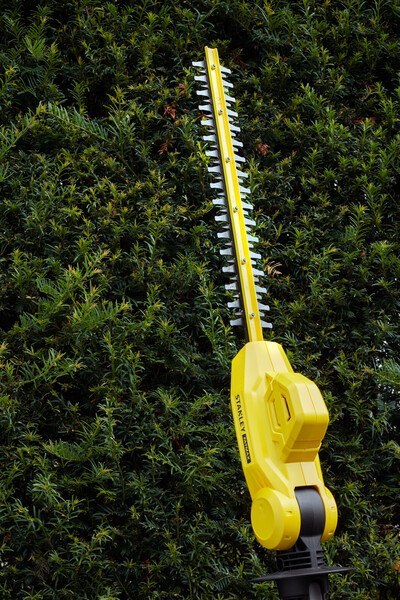AKUM. NOŻYCE DO ŻYWOPŁOTU NA WYSIĘGNIKU 45CM V20 18V 1*4.0AH STANLEY AKUM. NOŻYCE DO ŻYWOPŁOTU NA WYSIĘGNIKU 45CM V20 18V 1*4.0AH STANLEY